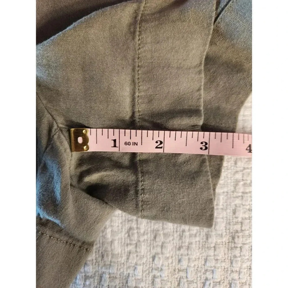 Lou & Grey Linen Blend 3" Shorts in Olive Green - Picture 8 of 9